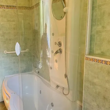 Con Giardino A 2 Minuti Dal Lejlighed Porto Valtravaglia